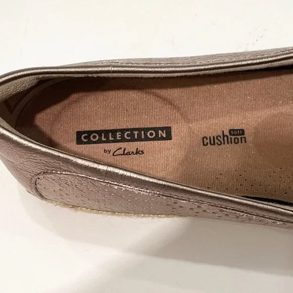 Clarks perforated upper loafers, 8 1/2 - Picture 3 of 4